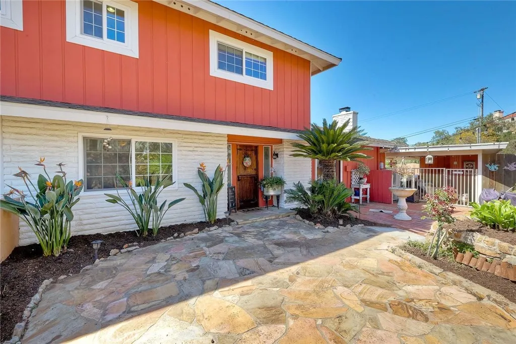 https://cdn.realtyfeed.com/cdn/127/306377220/e707ba98101b143ef3c746fe5492c338.webp