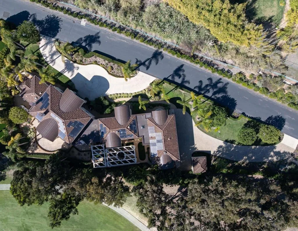 https://cdn.realtyfeed.com/cdn/127/306377337/c1238c8150dd5891432ba13eb974b8c4.webp