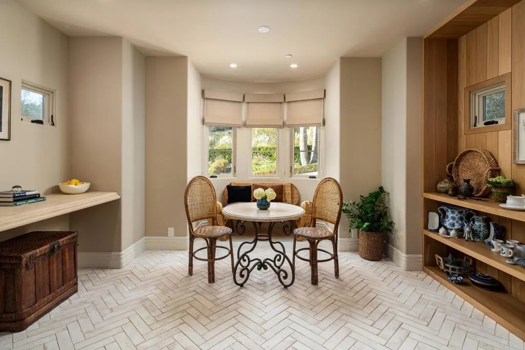 https://cdn.realtyfeed.com/cdn/127/306377337/f7f122149345da89a2725324ce745151.webp