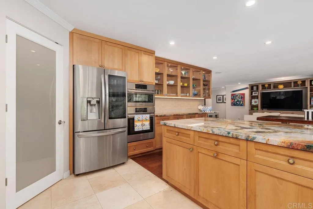 https://cdn.realtyfeed.com/cdn/127/306377667/050a56de2005aeddf60fb46cf48ffebe.webp