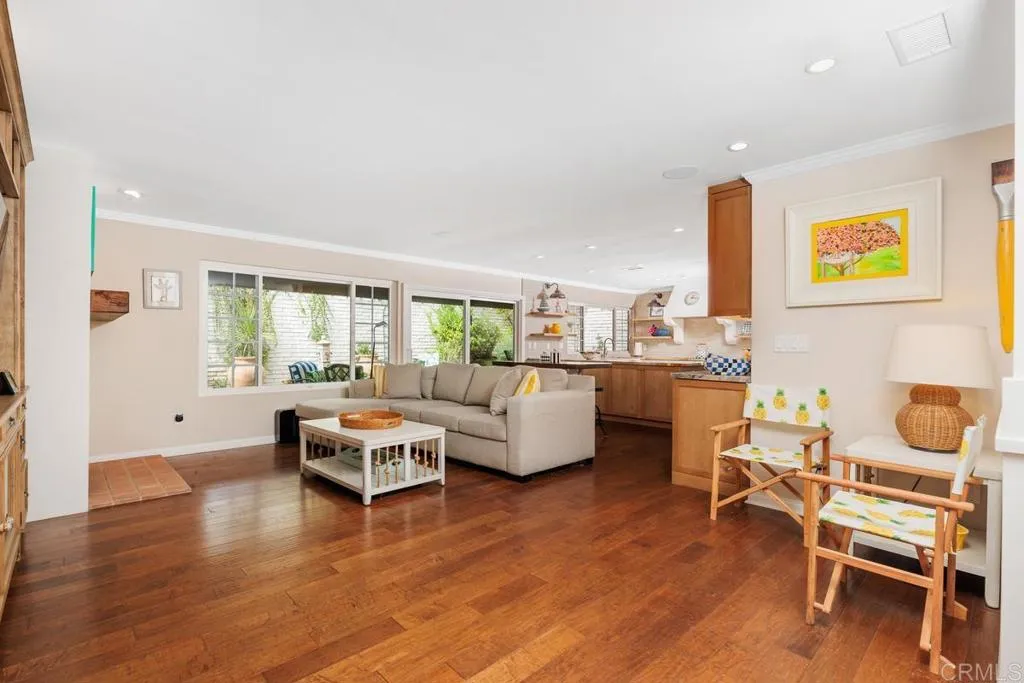 https://cdn.realtyfeed.com/cdn/127/306377667/1ea9bef858e9cc0f61fe34cbd75adcd3.webp