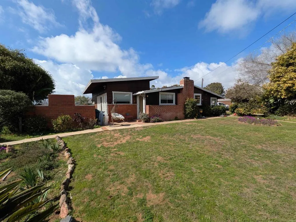 https://cdn.realtyfeed.com/cdn/127/306377931/4339db2c00b8c6a7b6888e9ae3451123.webp