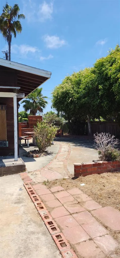 https://cdn.realtyfeed.com/cdn/127/306377931/8908ec2b85eabb8e95586c9e98d6bbfe.webp