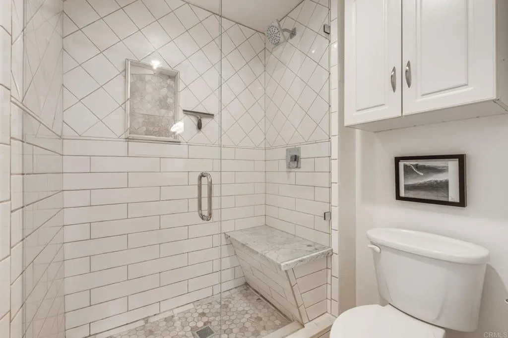 https://cdn.realtyfeed.com/cdn/127/306378062/2c544fd2930ac3877e4884607ad3795a.webp