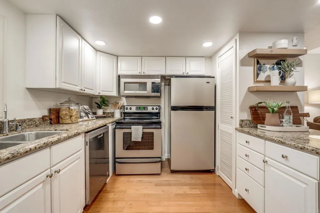 https://cdn.realtyfeed.com/cdn/127/306378062/ab65e55566d2b275fae806981861600c.webp