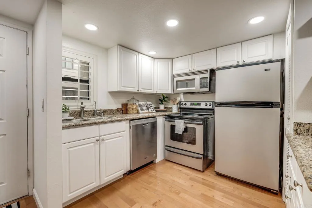https://cdn.realtyfeed.com/cdn/127/306378062/db98a1d8ad19c177170af545cd880d32.webp