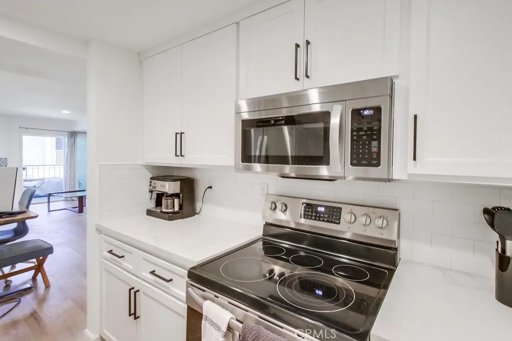 https://cdn.realtyfeed.com/cdn/127/306378217/3fb3af22cd5a1b8a7a59c2a5811dcbd1.webp