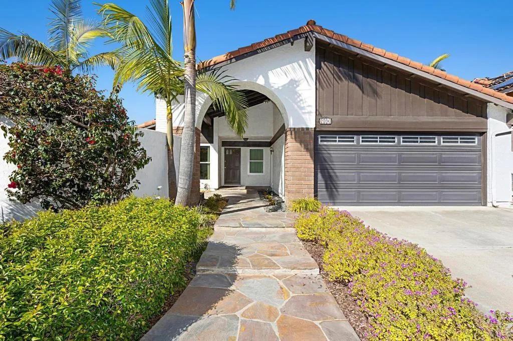 https://cdn.realtyfeed.com/cdn/127/306378423/a5135357e449aec589b9781c996c82ce.webp