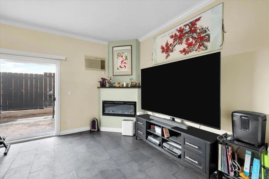 https://cdn.realtyfeed.com/cdn/127/306378805/55d2f6600bd6498eea656fed96b9e164.webp