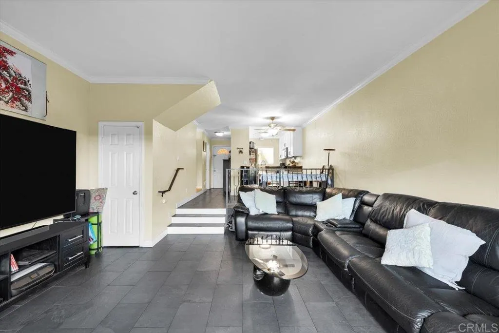 https://cdn.realtyfeed.com/cdn/127/306378805/d7c24f8712057b1ccd06cb9046c3077d.webp
