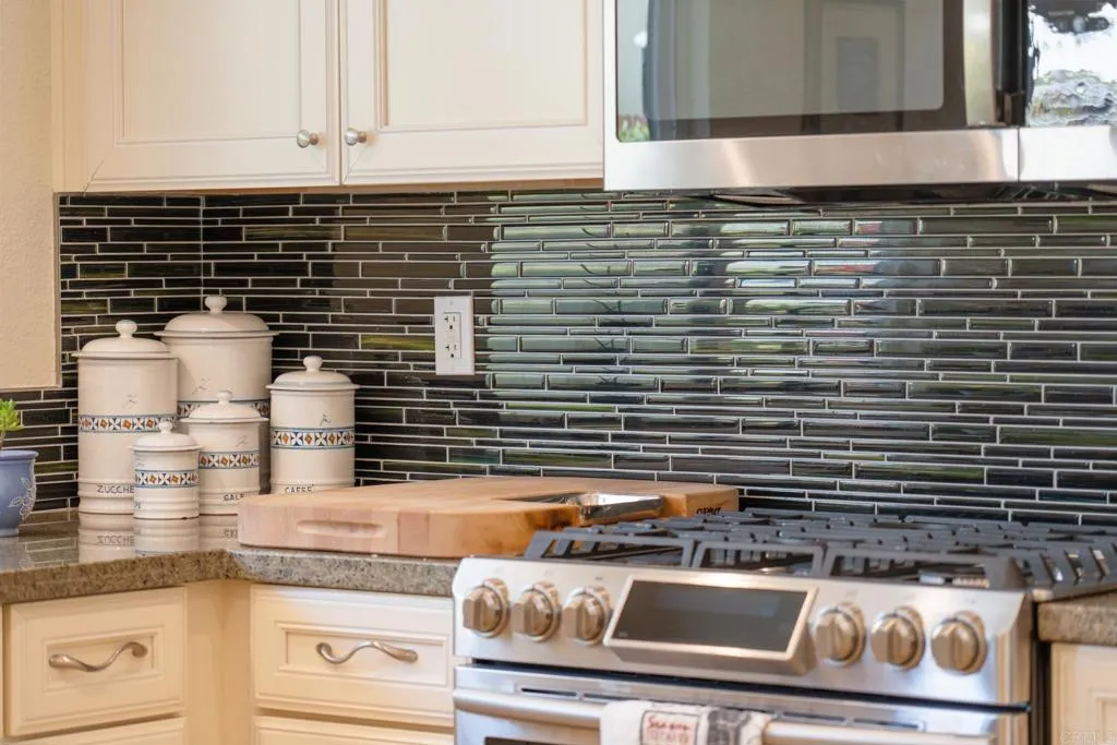 Photo #2: PTP2501575 Listing 
