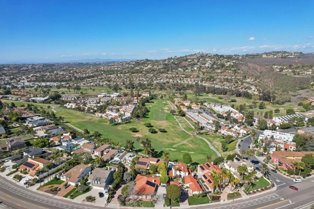 https://cdn.realtyfeed.com/cdn/127/306379211/0674e26c52a55684e3ff7d3c377c85b0.webp