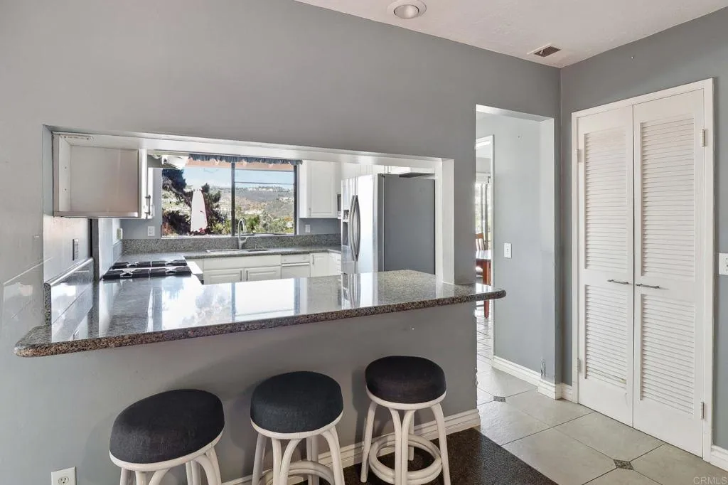 https://cdn.realtyfeed.com/cdn/127/306379211/1637d3ce53aba9bc34ffcdb37ab146e3.webp