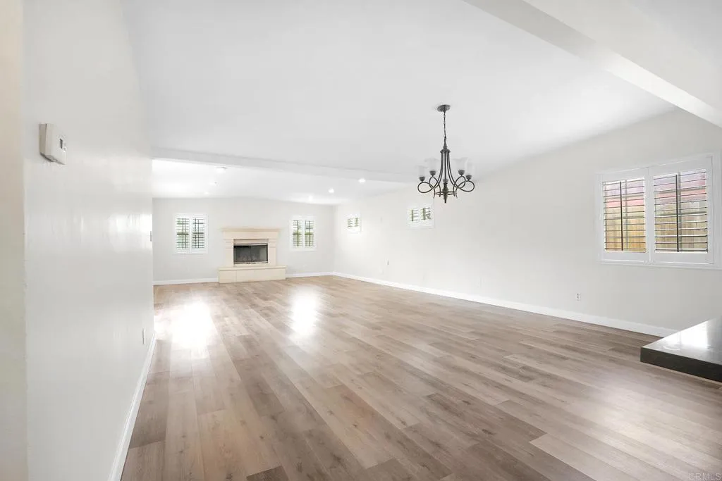 https://cdn.realtyfeed.com/cdn/127/306379255/fea99404ccba1a69f3df36dd860fe27c.webp