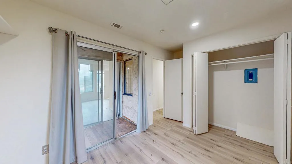 https://cdn.realtyfeed.com/cdn/127/306379297/01643bea8b6168130ded4333da2aa3b8.webp