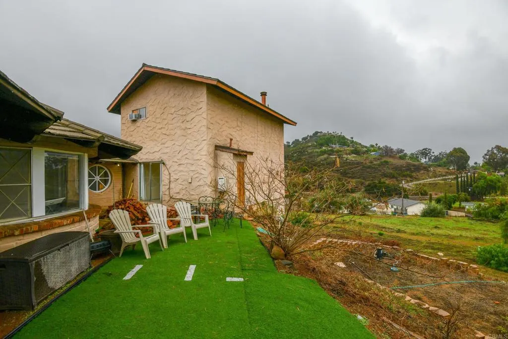 https://cdn.realtyfeed.com/cdn/127/306379297/92641d34adcc22410db40f70805d482e.webp