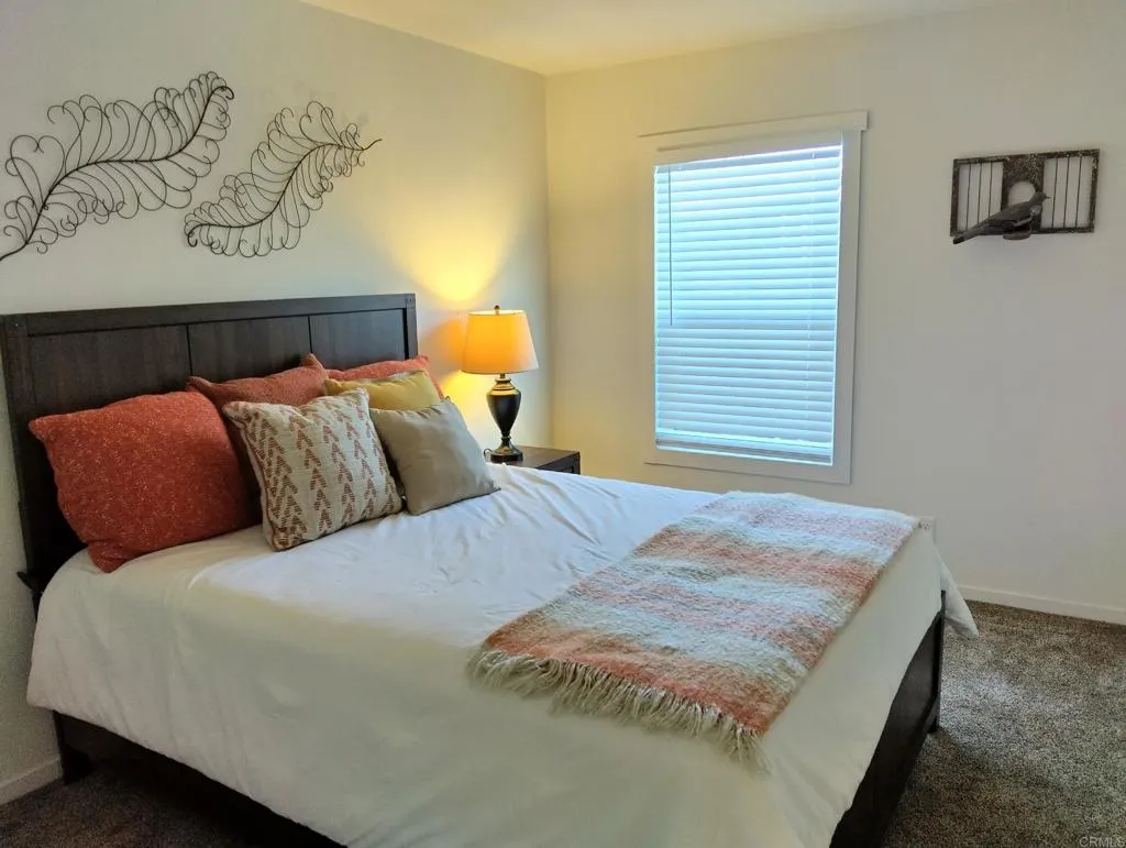 https://cdn.realtyfeed.com/cdn/127/306379447/e5f9bc3d659769958e19c6811b0e05b8.webp