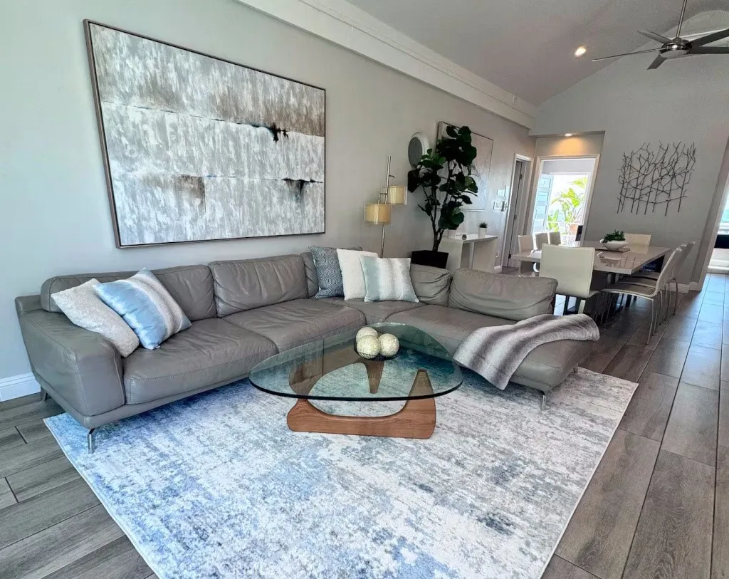 https://cdn.realtyfeed.com/cdn/127/306380006/065083db0c805827e826d29a4202b214.webp