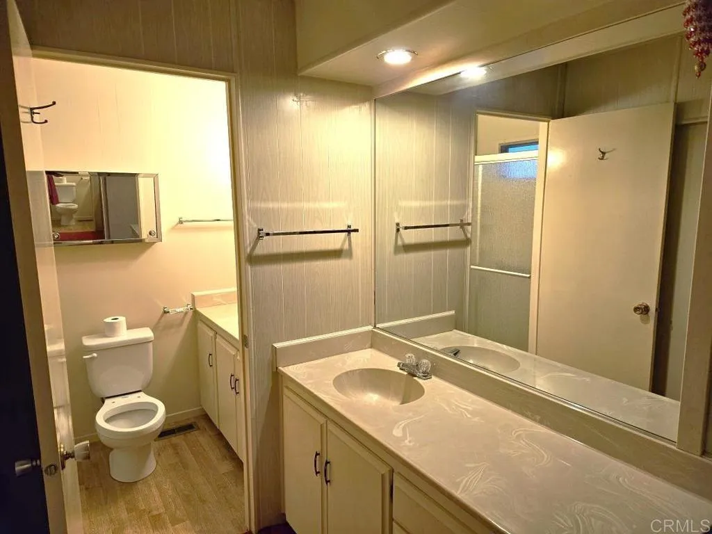 https://cdn.realtyfeed.com/cdn/127/306380524/36c06f9f07ea93c3d4a6f34fe2ca9ca1.webp