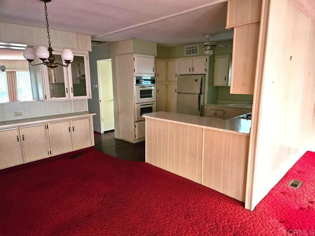 https://cdn.realtyfeed.com/cdn/127/306380524/9a4ea0056d832ff1de309f648a5566f3.webp