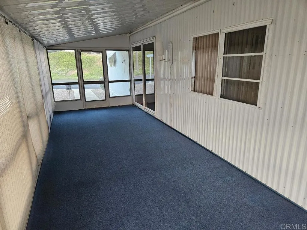 https://cdn.realtyfeed.com/cdn/127/306380524/d6540f00f54a11e3fd41160864a88d5b.webp