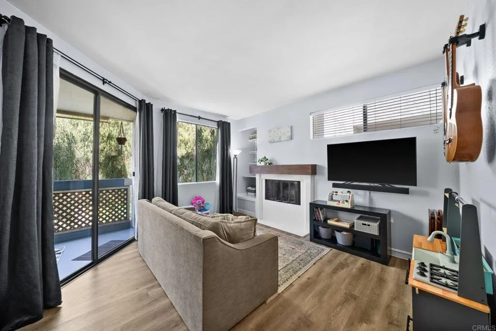 https://cdn.realtyfeed.com/cdn/127/306380942/8f62cbab879e5edf12c8f5dd56aafc76.webp