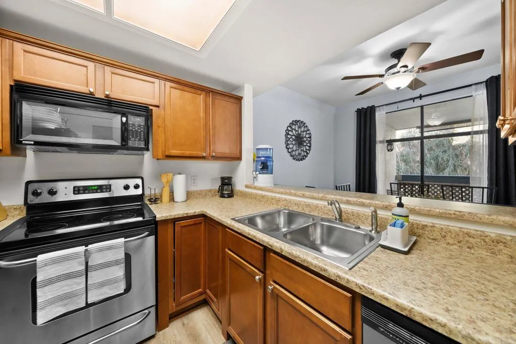 https://cdn.realtyfeed.com/cdn/127/306380942/d92df2f02ad9c37587a528729c5af8e0.webp