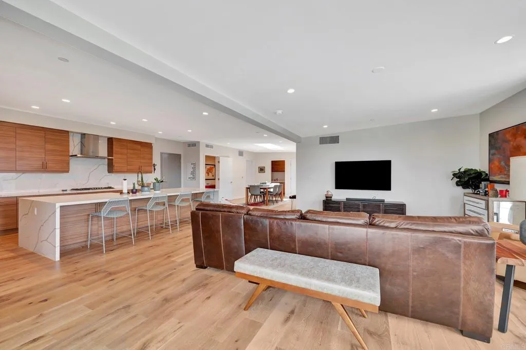 https://cdn.realtyfeed.com/cdn/127/306381039/fe75481f59e73b8904477f9d28602382.webp