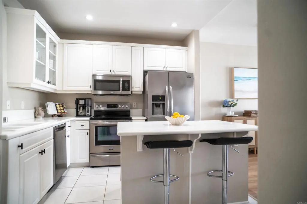 https://cdn.realtyfeed.com/cdn/127/306381068/2b371eee9298ab91674071a851269cb2.webp