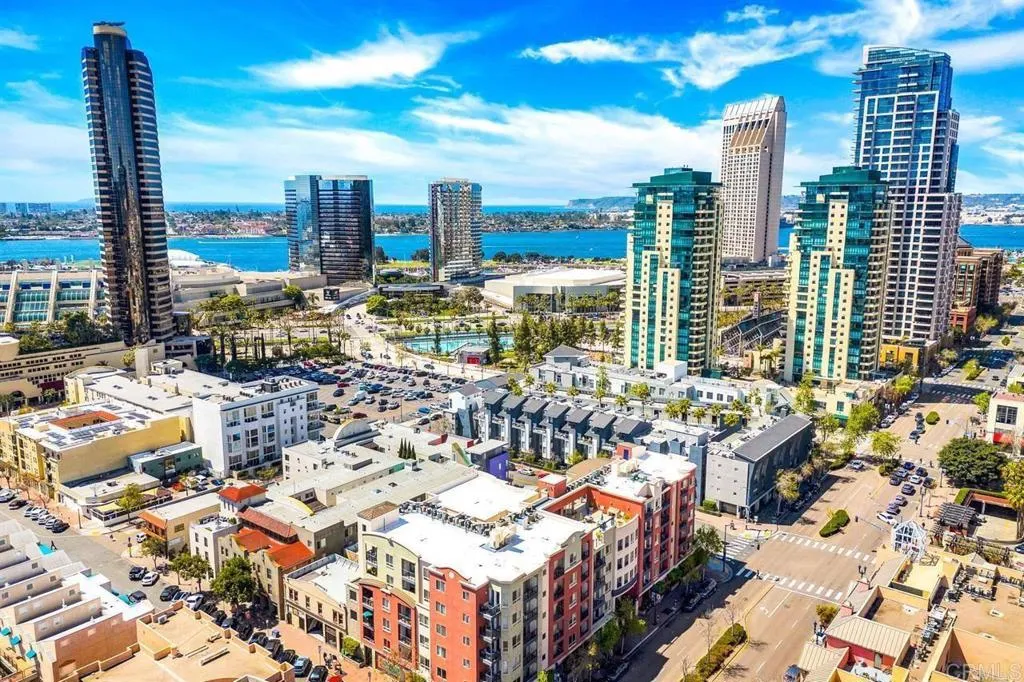 https://cdn.realtyfeed.com/cdn/127/306381068/332045ddb187e8e6bf14f5ac209b465b.webp