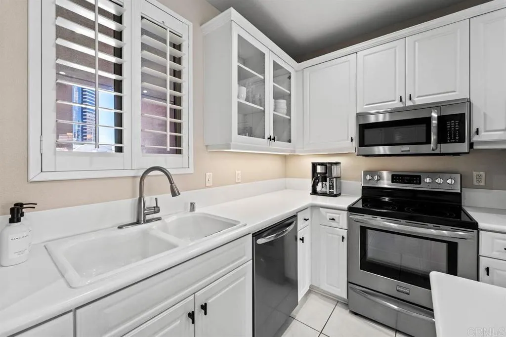 https://cdn.realtyfeed.com/cdn/127/306381068/59fbe2e93c24cb98d0b6c1b7fa9104a1.webp