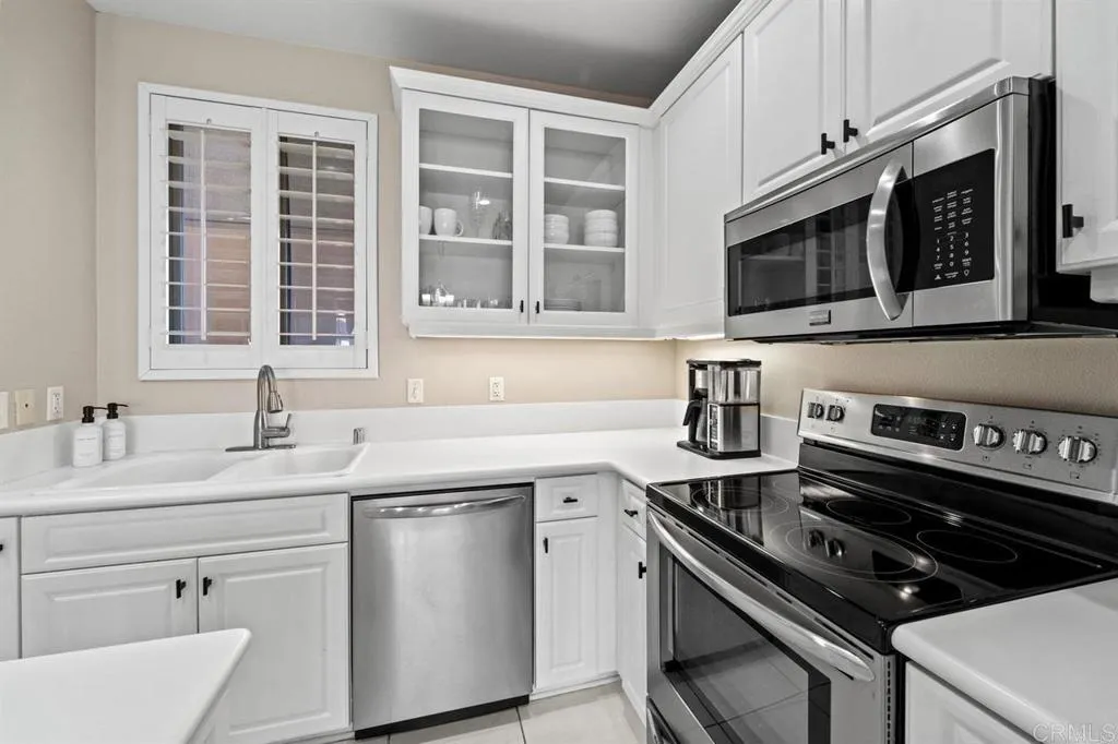 https://cdn.realtyfeed.com/cdn/127/306381068/76d941e3881f934ad7d337b2b30fee42.webp