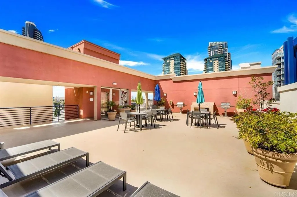 https://cdn.realtyfeed.com/cdn/127/306381068/9921e11d68babbb1540453c4ee824443.webp