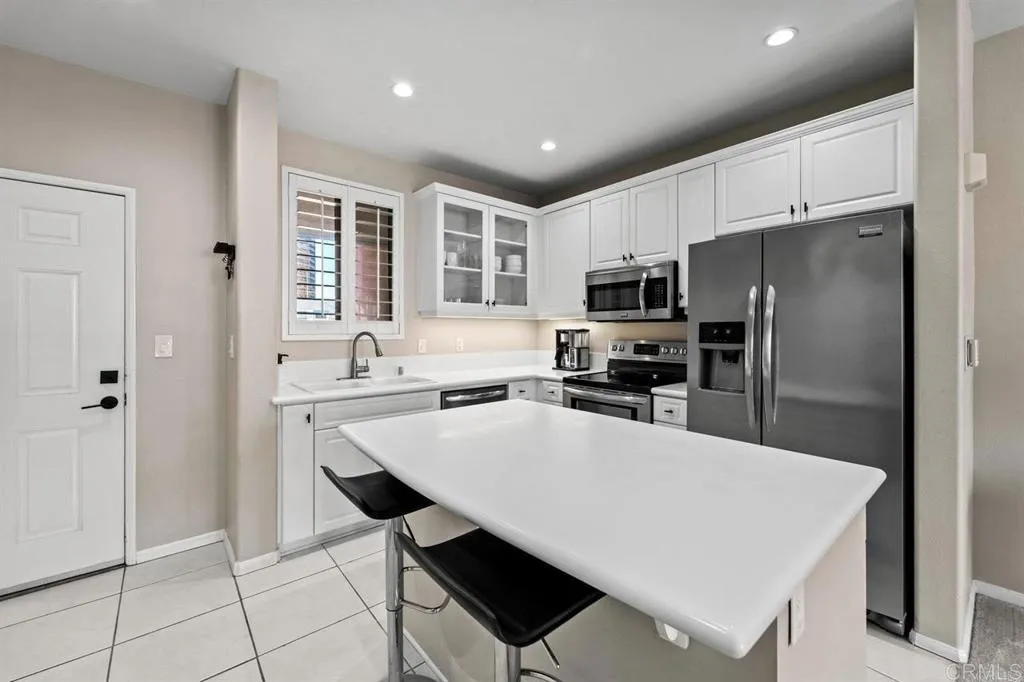 https://cdn.realtyfeed.com/cdn/127/306381068/a3be779f14484daae801f7180e4d371b.webp