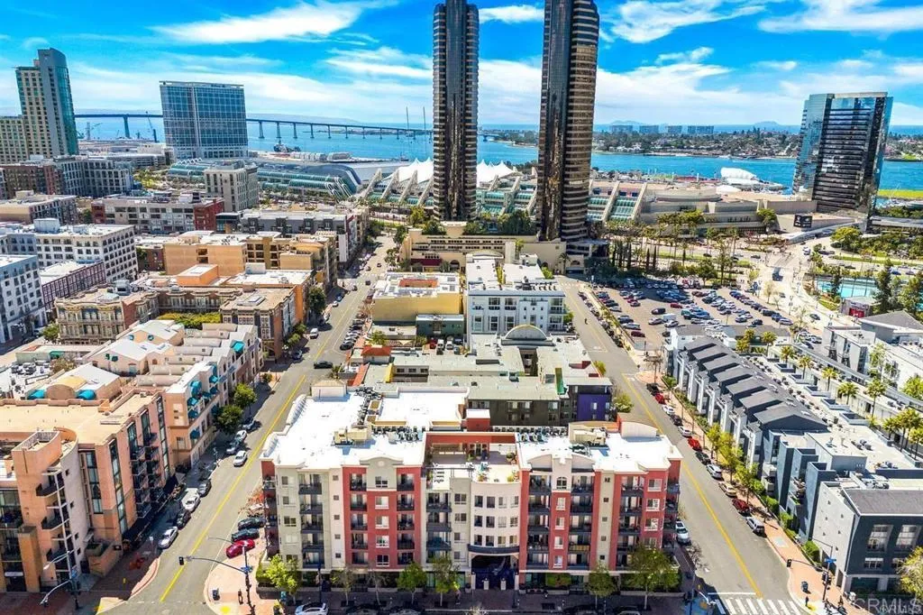 https://cdn.realtyfeed.com/cdn/127/306381068/addc52040cdd5a8c5207a7809909e683.webp