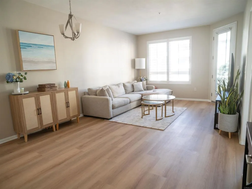 https://cdn.realtyfeed.com/cdn/127/306381068/de52694f3effc2d9e49709f3d4148f27.webp