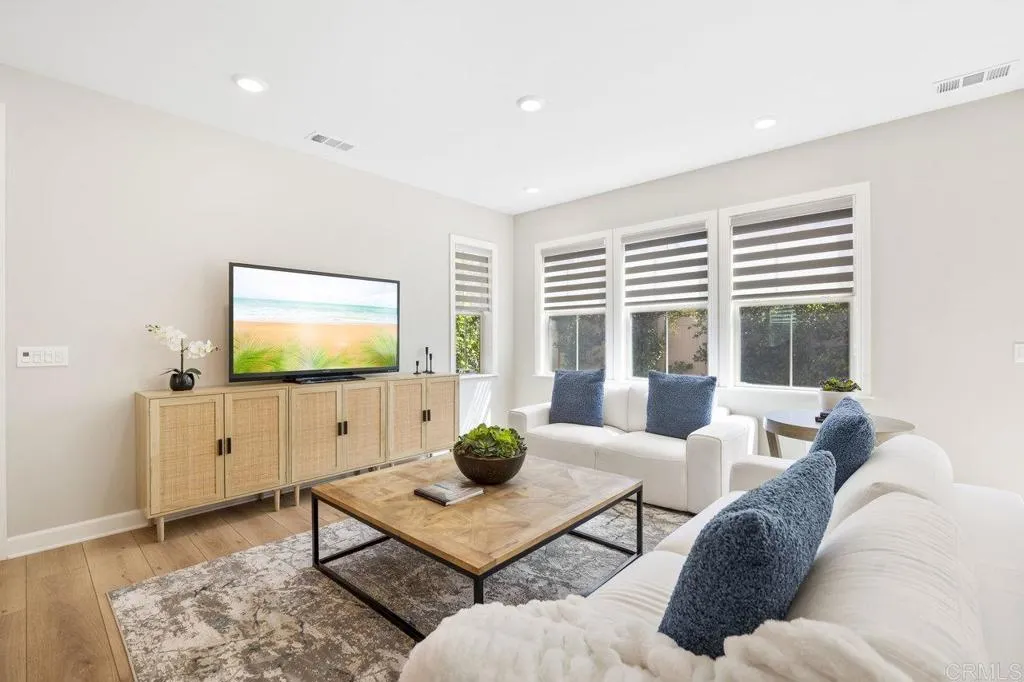 https://cdn.realtyfeed.com/cdn/127/306381366/2822620a2314568d9989ff844515e580.webp