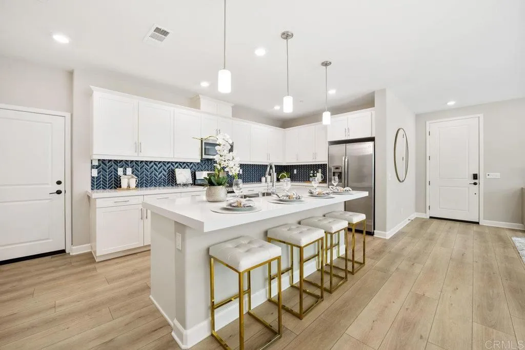 https://cdn.realtyfeed.com/cdn/127/306381366/899166e6500ccf4a26ba0c26b22fb739.webp