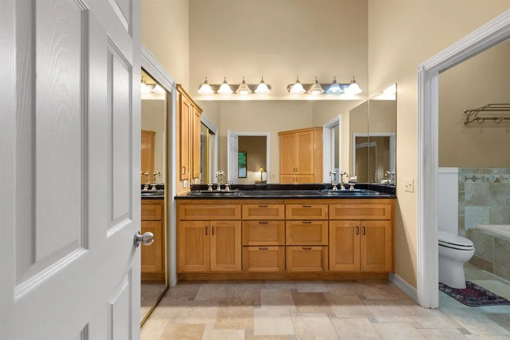 https://cdn.realtyfeed.com/cdn/127/306381580/0408fca304ea574a0b24487224ea352e.webp