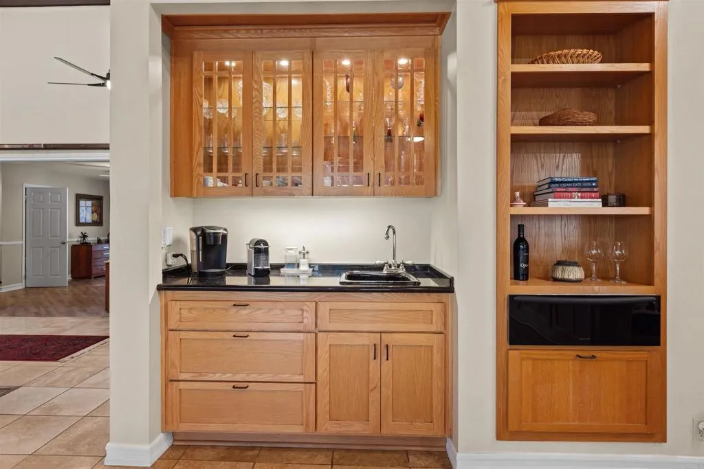 https://cdn.realtyfeed.com/cdn/127/306381580/2848269f482071787231ce7f4e64e01e.webp