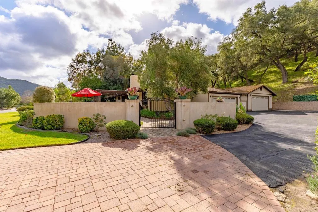 https://cdn.realtyfeed.com/cdn/127/306381580/7c0217193322a7d97c703e03ff4a6dcd.webp