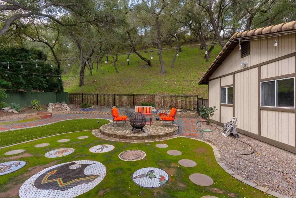 https://cdn.realtyfeed.com/cdn/127/306381580/a6c91b3ac367608f6148433e829183f8.webp