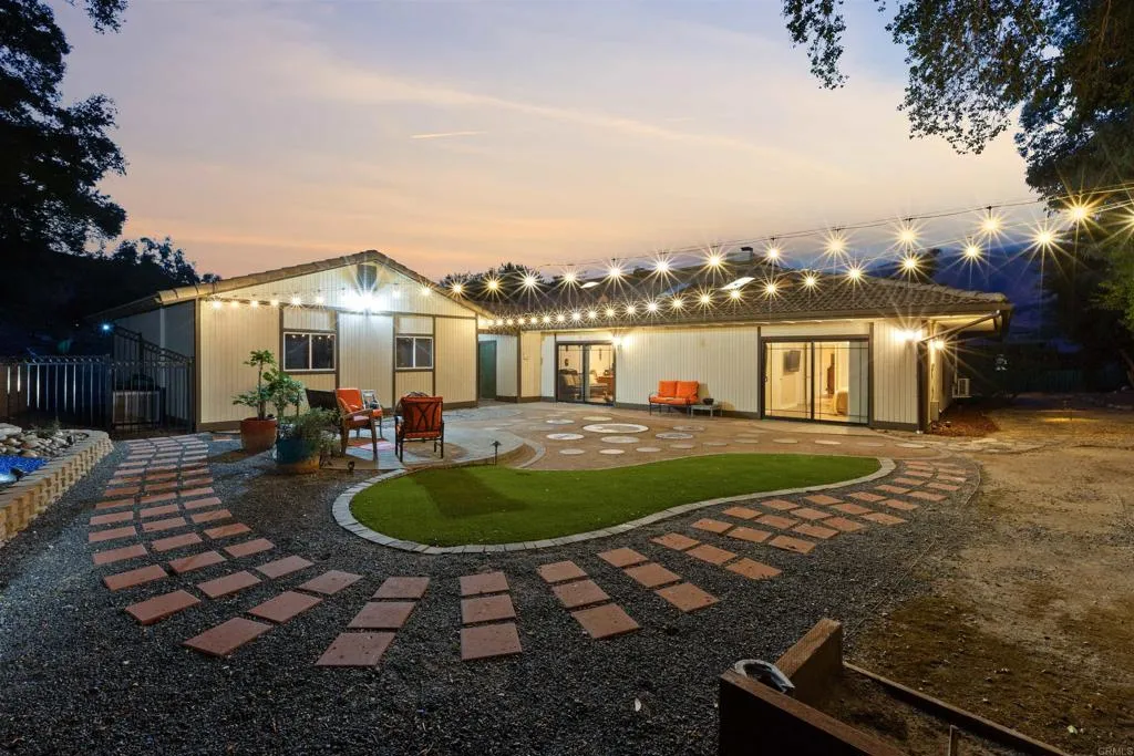 https://cdn.realtyfeed.com/cdn/127/306381580/fa39300caa91f7dd5ffdd15d94251415.webp