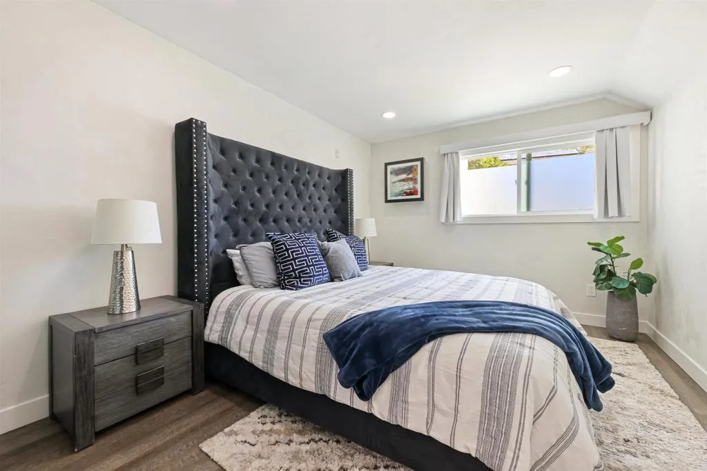 https://cdn.realtyfeed.com/cdn/127/306381704/bb31bdd543ca657732bfb6edece96b3f.webp