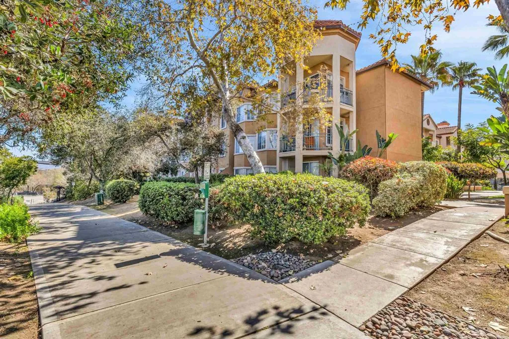 https://cdn.realtyfeed.com/cdn/127/306381716/40420e2f5ac45315707e637acda693c1.webp