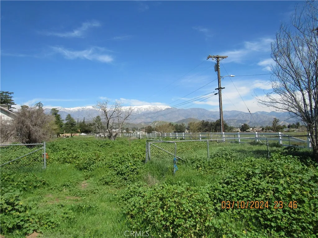 Banning, CA 92220