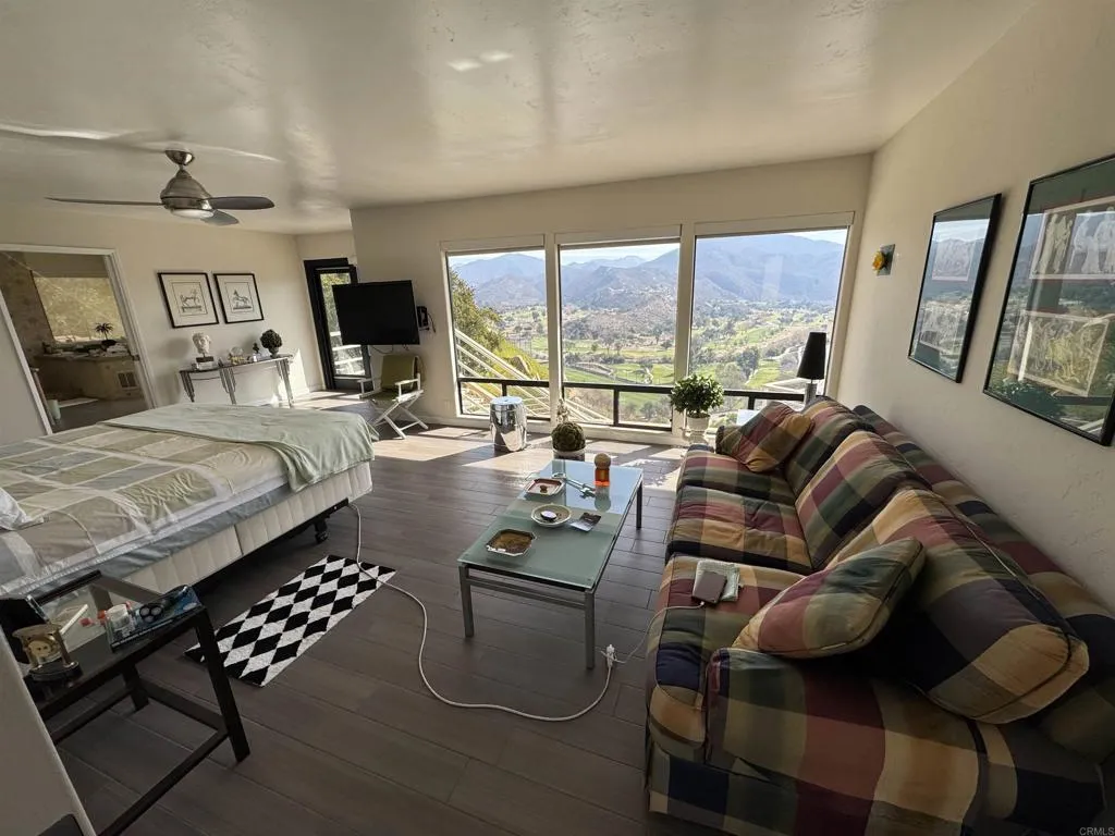 https://cdn.realtyfeed.com/cdn/127/306382009/2490cc0bf04bfb781adc40121be01f00.webp