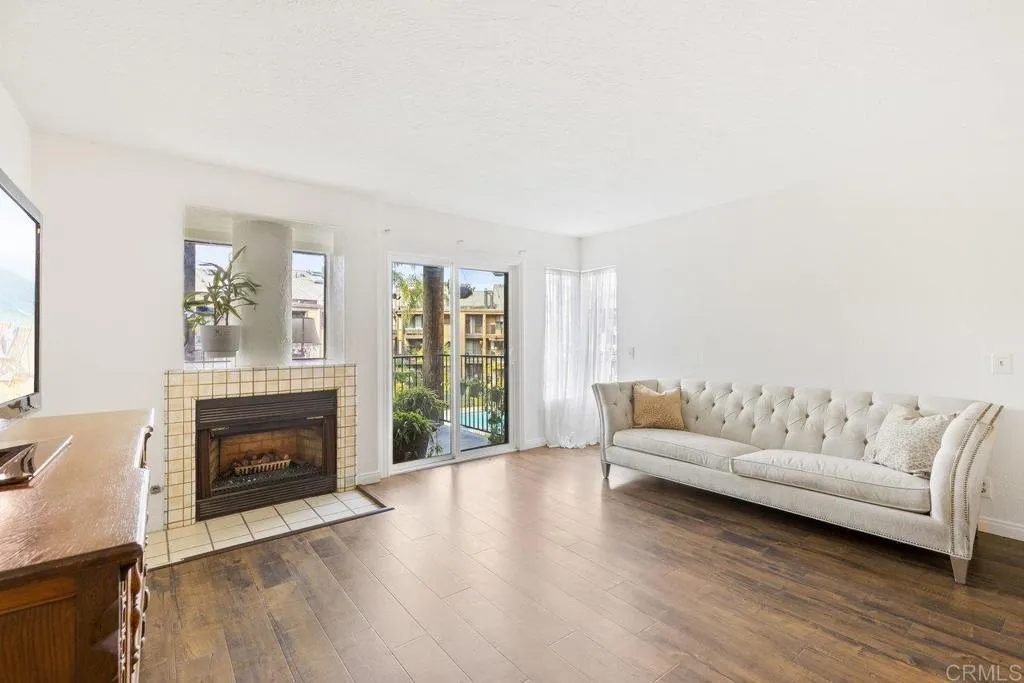 Photo #4: PTP2501679 Listing 