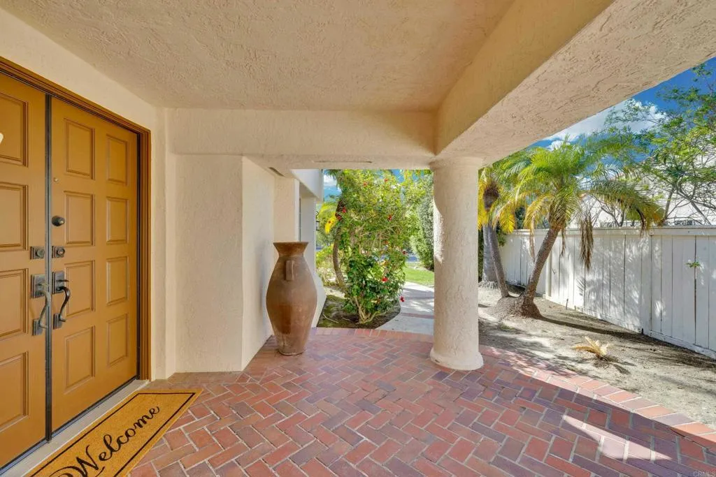 https://cdn.realtyfeed.com/cdn/127/306382523/5d426da67d001780030c43db969ee7af.webp