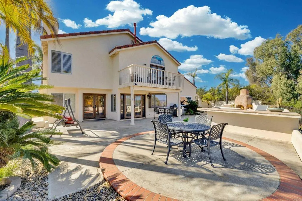 https://cdn.realtyfeed.com/cdn/127/306382523/ef0323e875a9165dccece242afec9658.webp